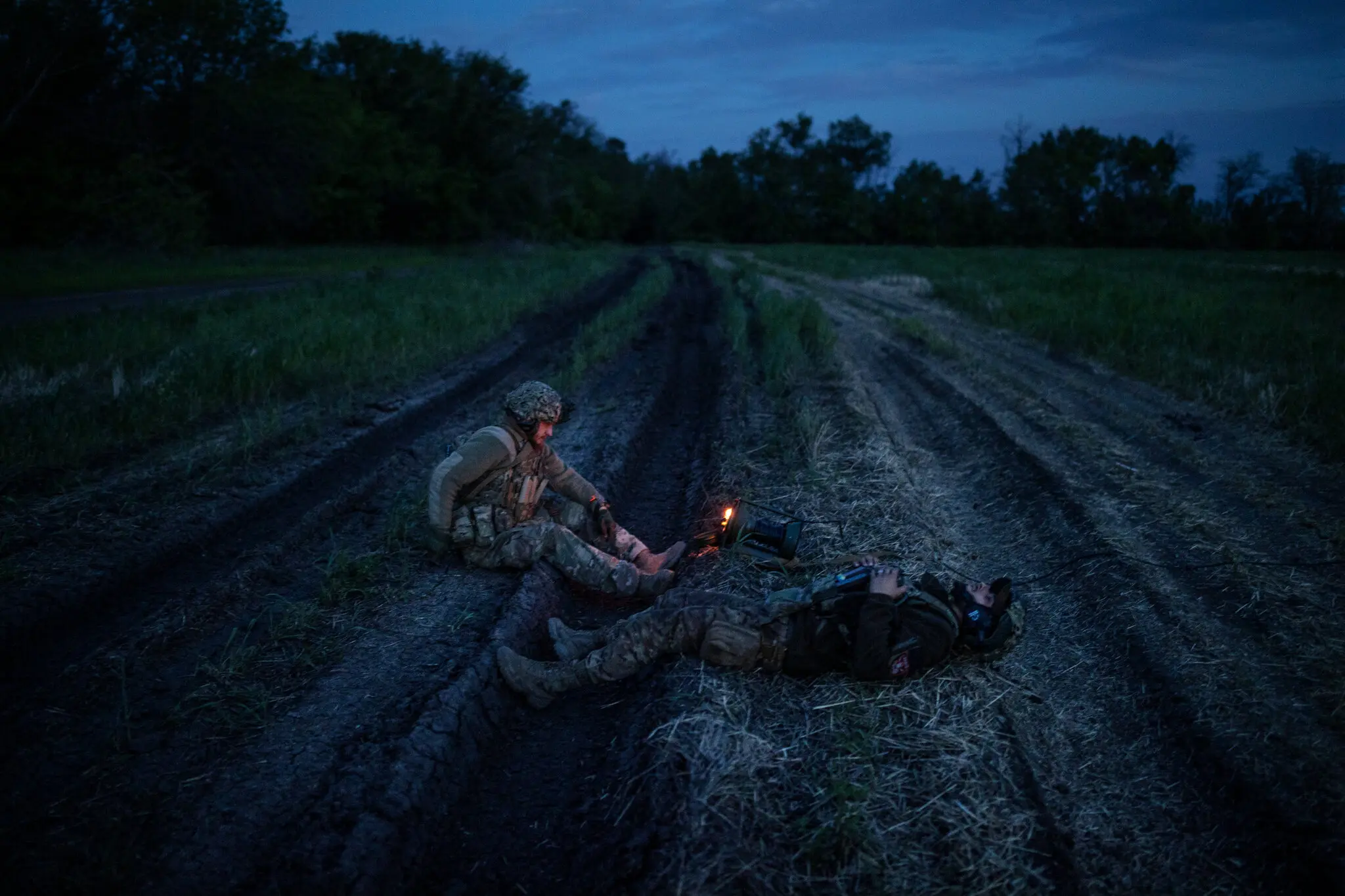 80-та десантно-штурмова бригада ЗСУ готується до ракетних стрільб у напрямку Бахмута під час нічної операції 16 травня.